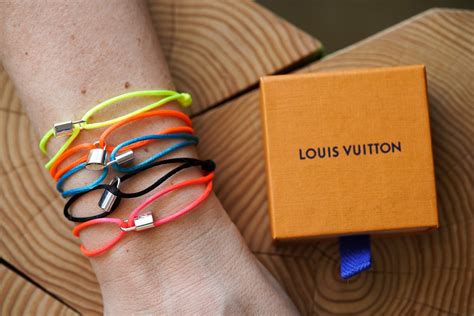 bracelet cadenas louis vuitton unicef|louis vuitton unicef bracelet used.